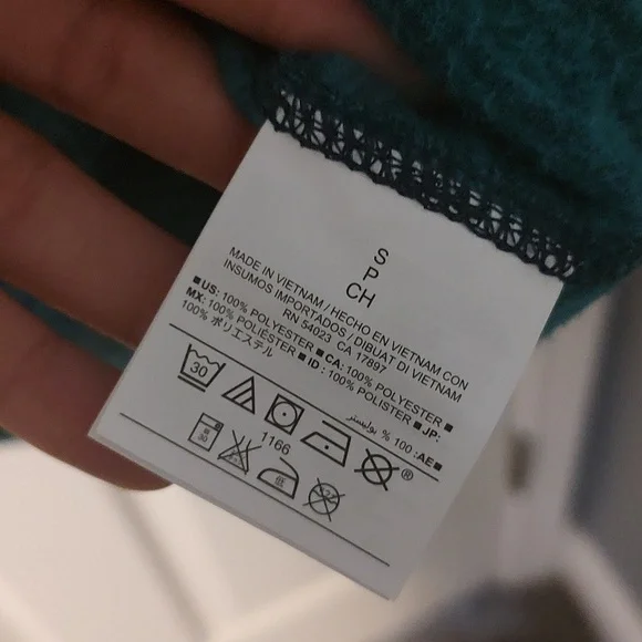 Old Navy Fleece Vest - Picture 5 of 5